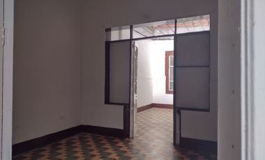 casa en arriendo en manrique central 1. Cod A215536