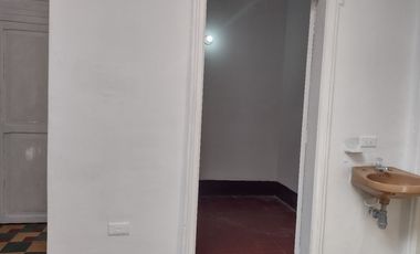 casa en arriendo en manrique central 1. Cod A215536