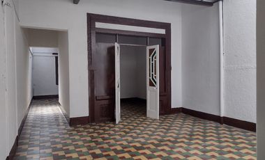 casa en arriendo en manrique central 1. Cod A215536