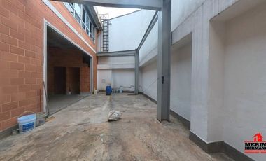 local en arriendo en la america. Cod A6042