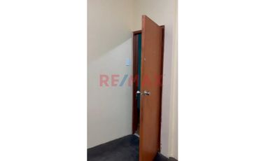 Departamento En Alquiler - Segundo Piso