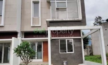 Rumah 2 Lantai Siap Huni Pinggir Jalan Babakan Madang