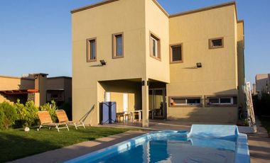 Casa en venta en Los Troncos