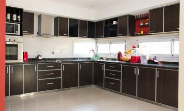 Casa en venta en Los Troncos
