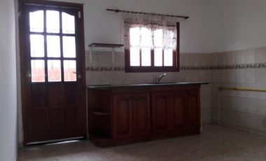 2 departamentos tipo duplex y  1 dto primer piso. Rentados ideal inversor   Financiacion consulte