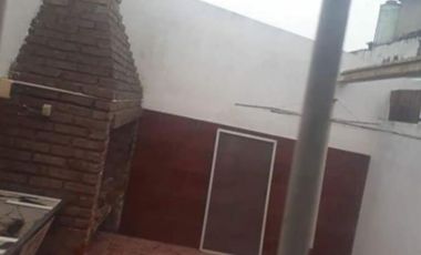 2 departamentos tipo duplex y  1 dto primer piso. Rentados ideal inversor   Financiacion consulte