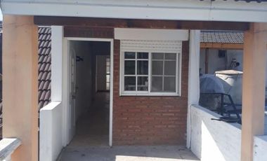 2 departamentos tipo duplex y  1 dto primer piso. Rentados ideal inversor   Financiacion consulte