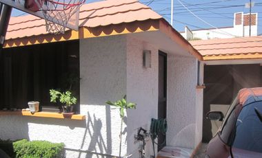 CASA EN VENTA EN ECHEGARAY
