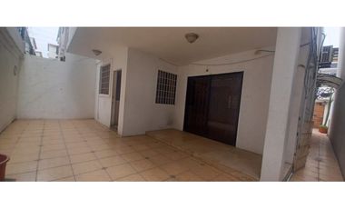 VENDO CASA EN LA GARZOTA 1