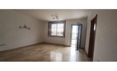 VENDO CASA EN LA GARZOTA 1