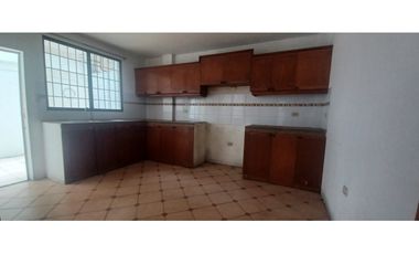 VENDO CASA EN LA GARZOTA 1