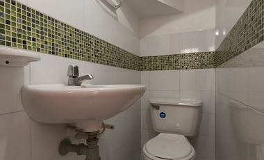 casa en arriendo en lomitas del trapiches. Cod A30271