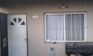 P-H EN DOS PLANTAS EN ESQUINA DE 3 AMBIENTES Y ENTRADA DE AUTO