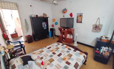 casa en venta en barrio blanco. Cod V26823