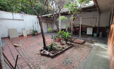 casa en venta en barrio blanco. Cod V26823