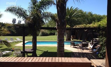 ESPECTACULAR CASA DE CAMPO EN ARRIENDO