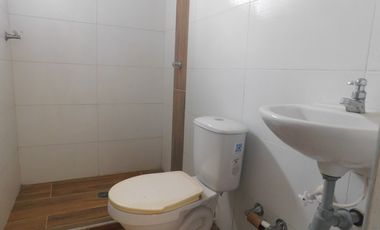 casalote en venta en el manantial. Cod V92128