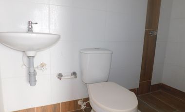 casalote en venta en el manantial. Cod V92128