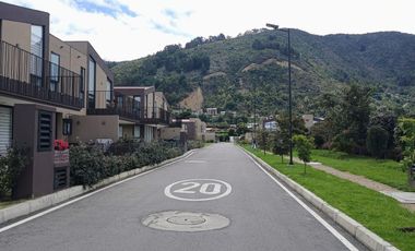 casa en arriendo en cota. Cod A6968301