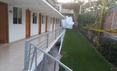 HOTEL EN VENTA A ORILLA DEL LAGO 