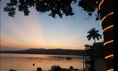 HOTEL EN VENTA A ORILLA DEL LAGO 