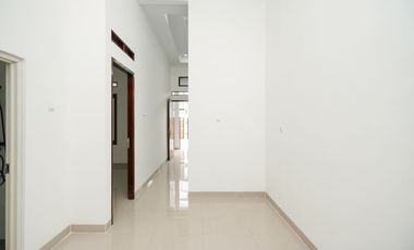 Rumah 10 Mnt ke Plaza Taman Harapan Baru Siap Huni Dibantu KPR J-37880