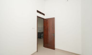 Rumah 10 Mnt ke Plaza Taman Harapan Baru Siap Huni Dibantu KPR J-37880