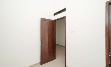 Rumah 10 Mnt ke Plaza Taman Harapan Baru Siap Huni Dibantu KPR J-37880