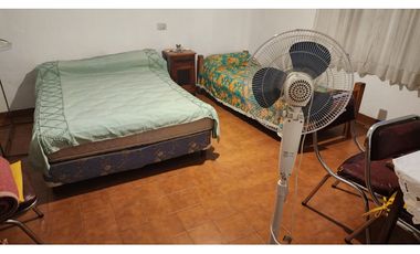 Vendo Casa Barrio Pueyrredon de 4 Dormitorios
