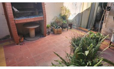 Vendo Casa Barrio Pueyrredon de 4 Dormitorios