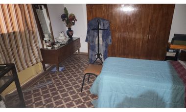 Vendo Casa Barrio Pueyrredon de 4 Dormitorios
