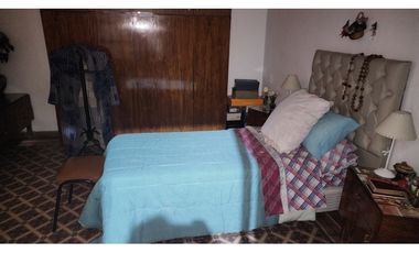 Vendo Casa Barrio Pueyrredon de 4 Dormitorios