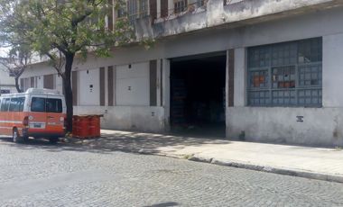 Galpón 420m2 en 1 Planta Zonif: Mixt4