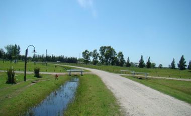 VENTA!! LOTE DE 3400 mts2 EN CHACRAS DE URIBELARREA.