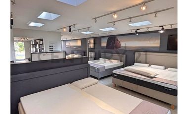 GRAN CASA-LOCAL COMERCIAL EN VENTA EL GOLF
