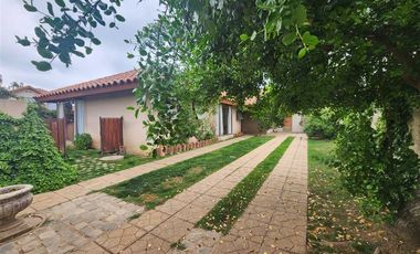 Casa en venta de 4 dorm. El Polo de Machali, buena ubicación