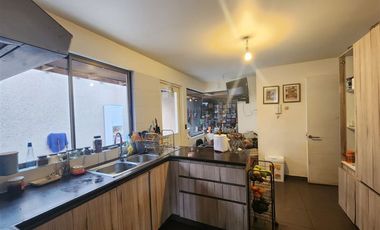 Casa en venta de 4 dorm. El Polo de Machali, buena ubicación