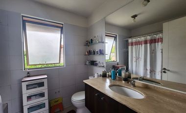 Casa en venta de 4 dorm. El Polo de Machali, buena ubicación