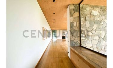 ARRIENDO CASA VITACURA LO CURRO CONDOMINIO