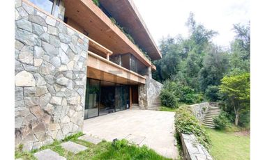 ARRIENDO CASA VITACURA LO CURRO CONDOMINIO