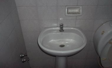 !!ALQUILO POLICONSULTORIOS EXELENTE OPORTUNIDAD!!!