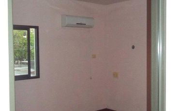 !!ALQUILO POLICONSULTORIOS EXELENTE OPORTUNIDAD!!!