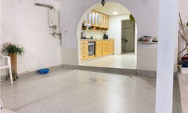 CASA UNIFAMILIAR SANTA MONICA SE PUEDEN CONSTRUIR 5 PISOS