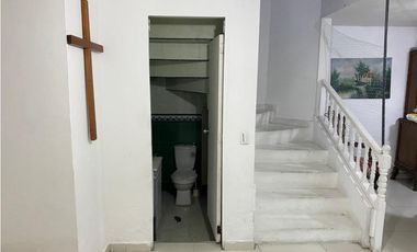 CASA UNIFAMILIAR SANTA MONICA SE PUEDEN CONSTRUIR 5 PISOS
