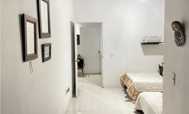 CASA UNIFAMILIAR SANTA MONICA SE PUEDEN CONSTRUIR 5 PISOS