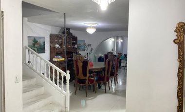 CASA UNIFAMILIAR SANTA MONICA SE PUEDEN CONSTRUIR 5 PISOS