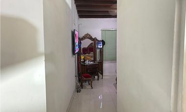 CASA UNIFAMILIAR SANTA MONICA SE PUEDEN CONSTRUIR 5 PISOS