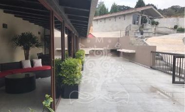 HERMOSA FINCA EN VENTA ACONDICIONADA COMO SALÓN DE EVENTOS MÚLTIPLES.