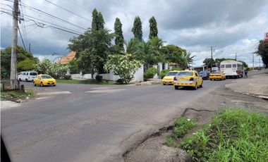 VENDO TERRENO EN CONSTRUCCIÓN EN LA CHORRERA EL TRAPICHITO