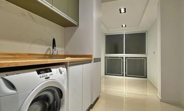 VENDIDO PISO DE 4 AMBIENTES A LA CALLE CON DOBLE BALCÓN en PLAZA MITRE